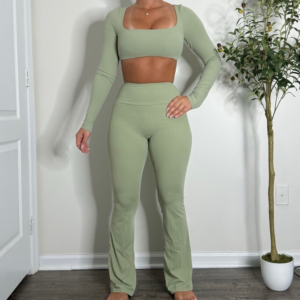 Flare Matching Set - Picture 2 of 7